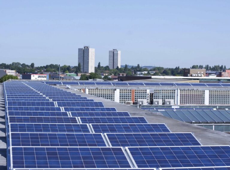 Commercial-Solar-Panels-1024x683 Commercial-Solar-Panels-1024x683